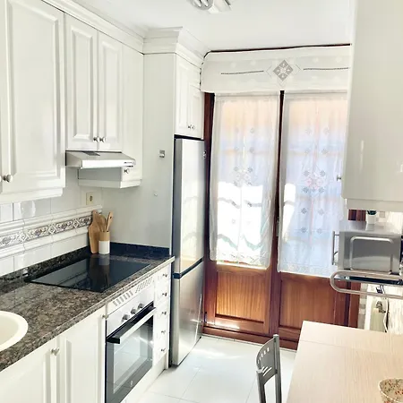 Cimadevilla 16 Apartman Gijón